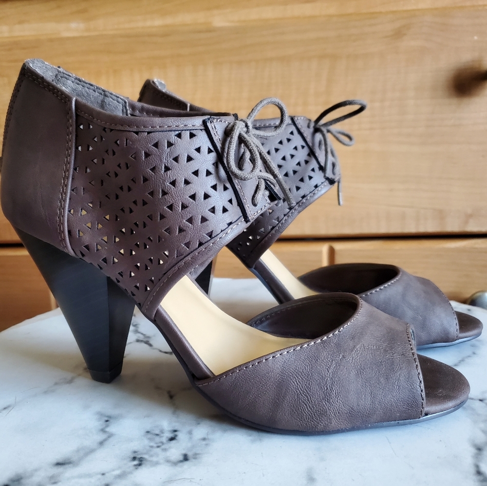 Women Brown Open Toe Heels